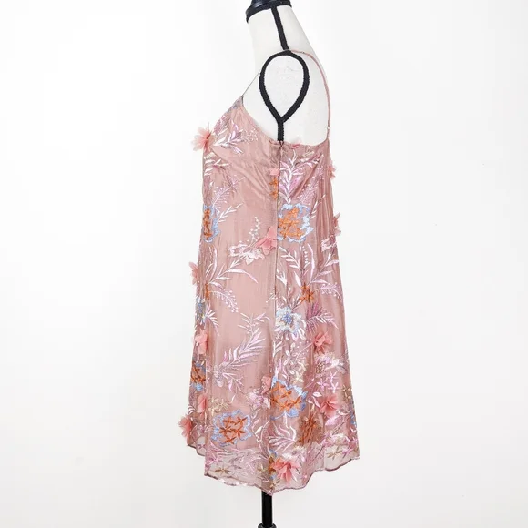 NWT Storia Embroidered Floral Mini Slip Dress, Size Medium - Picture 3 of 5